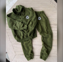 Load image into Gallery viewer, Olive sweatsuit
